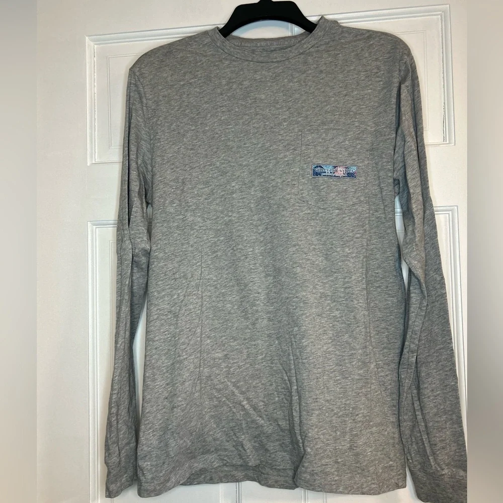 Vineyard Vines Martha’s Vineyard Long Sleeve Tee - Picture 1 of 2